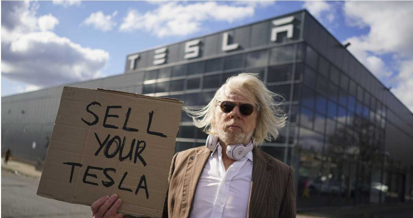 法國民眾在巴黎特斯拉門市展開抵制活動。（示意圖／達志／美聯社）