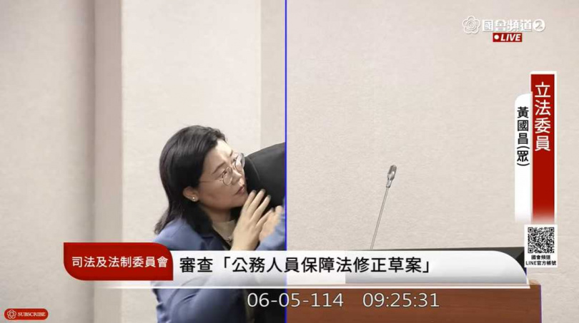 考試院秘書長劉建忻備詢中突暈倒。（圖／翻攝自國會頻道）