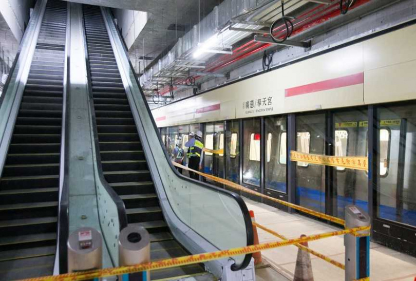 展延了多次，台北捷運信義東延段終於有望在2026年正式通車。（圖／黃威彬攝）