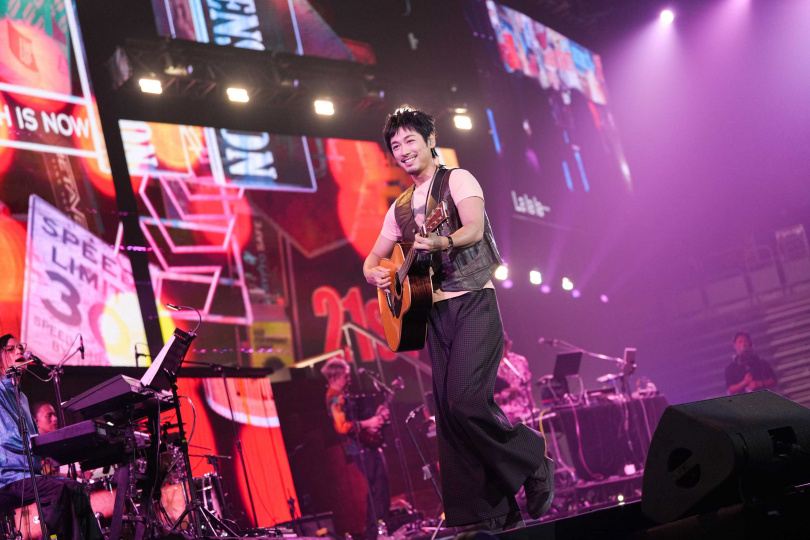 藤岡靛演唱《誰是被害者2》片尾曲〈In Truth〉。(圖/相信音樂提供)