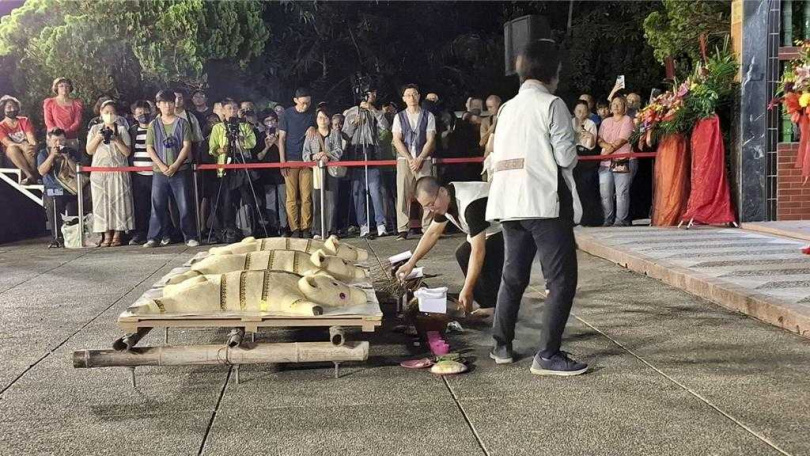 東山吉北耍夜祭25日登場,首次以米糕豬作為祭品。(圖/報系資料照)