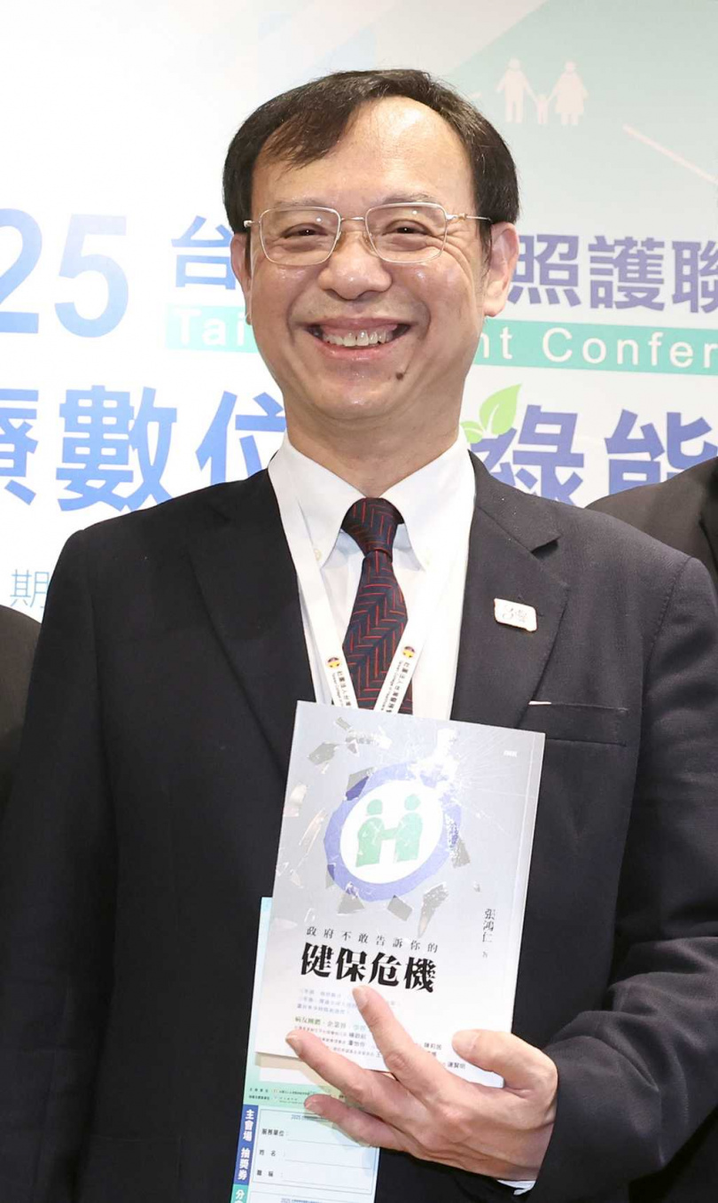 針對補充保費改革規畫引爆反彈,衛福部長石崇良7日出席2025台灣健康照護聯合學術研討會時說,去留從來不在心中,只有想把事情做好。(圖/報系資料照)