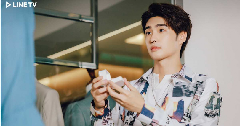 朴靖恆宣告自己要跟紀欣伶訂婚。（圖／LINE TV提供）