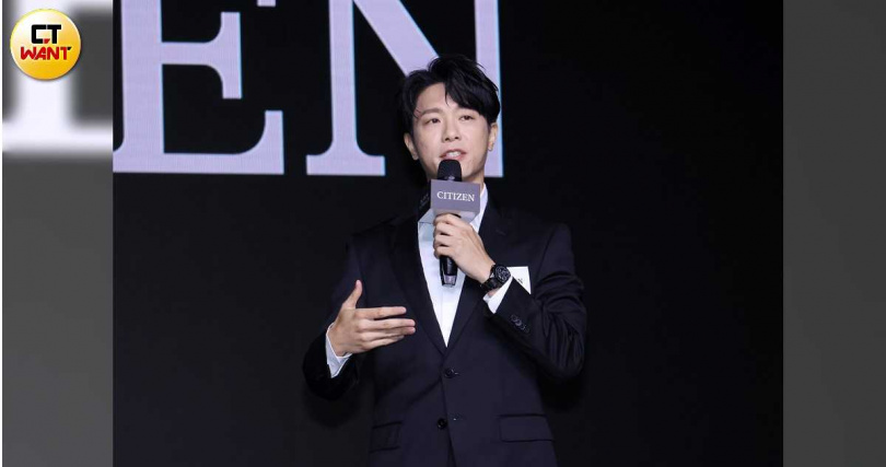 韋禮安擔任林俊傑大巨蛋嘉賓,出場時卻不小時絆了一下。(圖/楊澍攝)