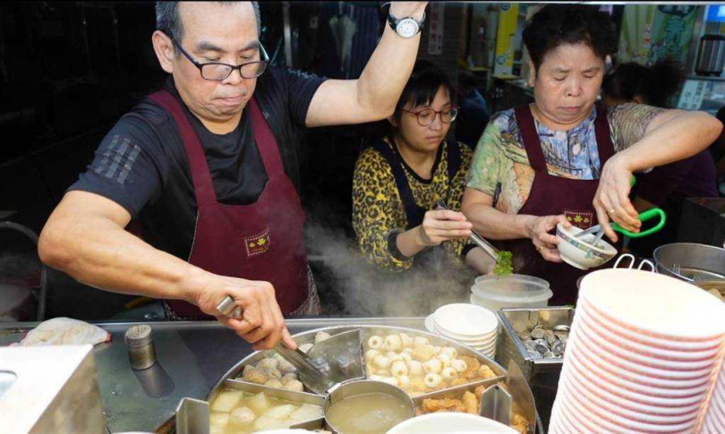攤位由曹氏姐弟共同經營，也成為一家人共同凝聚心血的結晶。（圖／報系資料照）