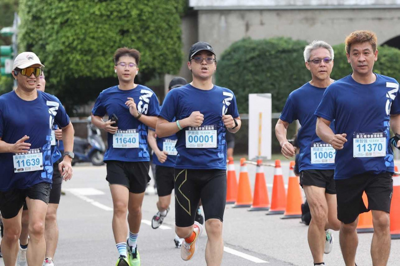 南山人壽積極推廣預防型健康醫療險觀念，圖為喜愛路跑的董事長尹崇堯。（圖／南山人壽提供）