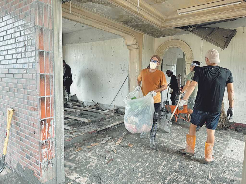 花蓮洪災重創光復鄉阿陶莫部落，26日起開始有志工團隊進駐。（圖／中國時報蔡旻妤攝）