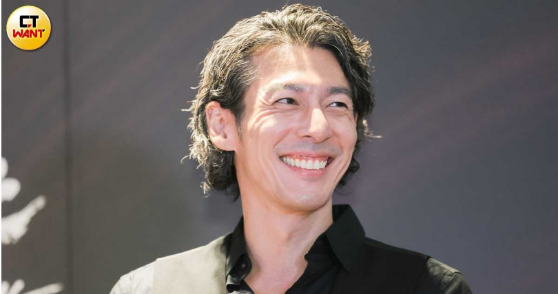 郭鑫對於與徐至琦兩人的關係，強調「主動追求絕對是男方」。（圖／本刊娛樂組）