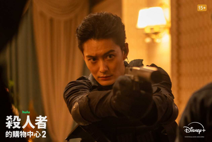 岡田將生被導演誇帥。（圖／Disney+提供）
