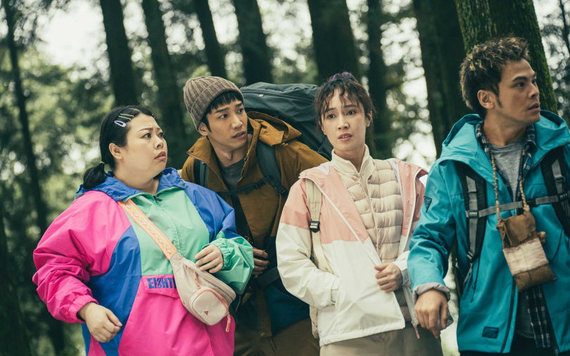 「BBC百大女性」渡邊直美(左起)與劉以豪、小薰、蘇達演出《祖先鬼》。(圖/華映娛樂提供)