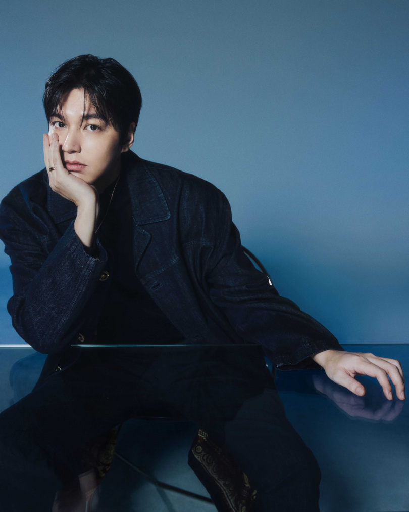 李敏鎬透露太空衣非常重,他會求助脊椎指壓師,讓身體得到調整和放鬆。(圖/Netflix提供)