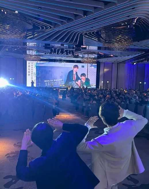 BL劇《未成年》3月1日在香港舉辦粉絲見面會，兩位主角飾演者上村謙信和本島純政都有現身。（圖／翻攝本島純政Instagram）