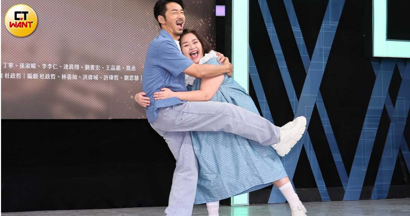 鍾欣凌與李李仁在劇中是初戀情人。（圖／楊澍攝）