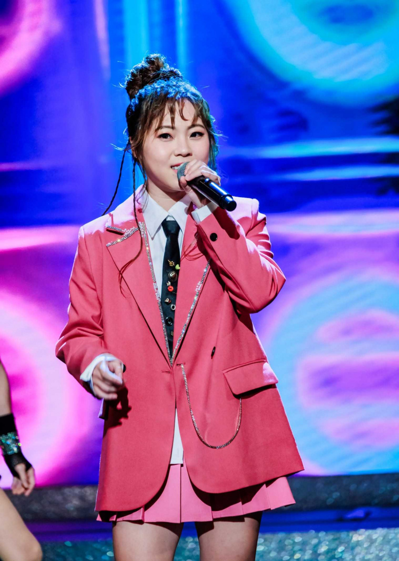 吳美琳演唱張惠妹〈好膽你就來〉。（圖／中視提供）