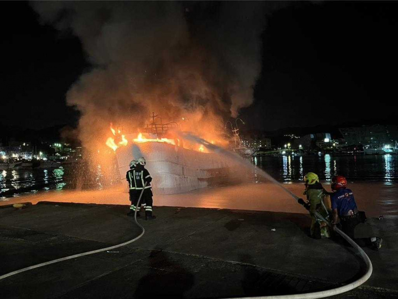 漁船突起火，船上6船員緊急跳船，幸好均無傷亡。（圖／報系資料照）