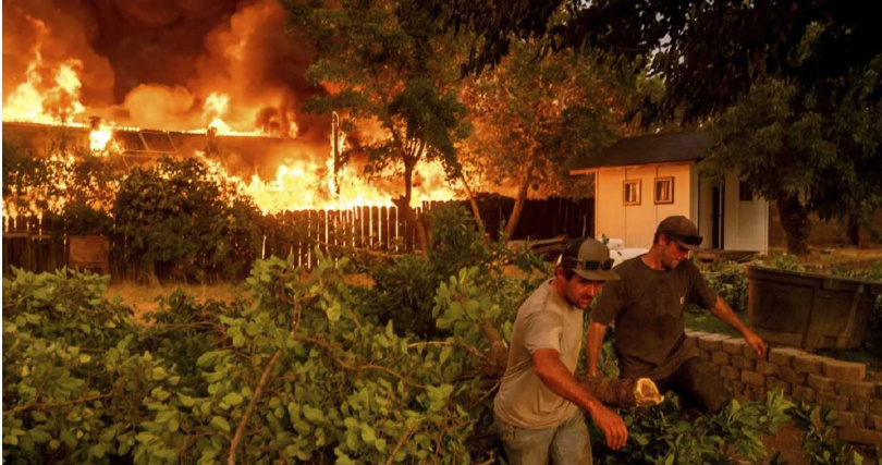 建於1854年的華人營郵局付之一炬,這座歷史地標在大火中不復存在。