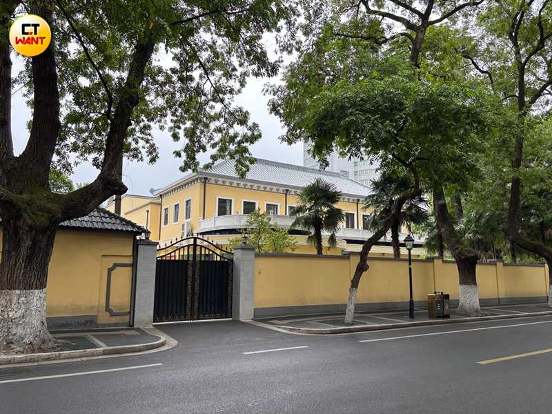 「一條頤和路，半部民國史」，民國時期的頤和路上，曾經住著許多軍政要員與社會名流。（圖╱王若攝）