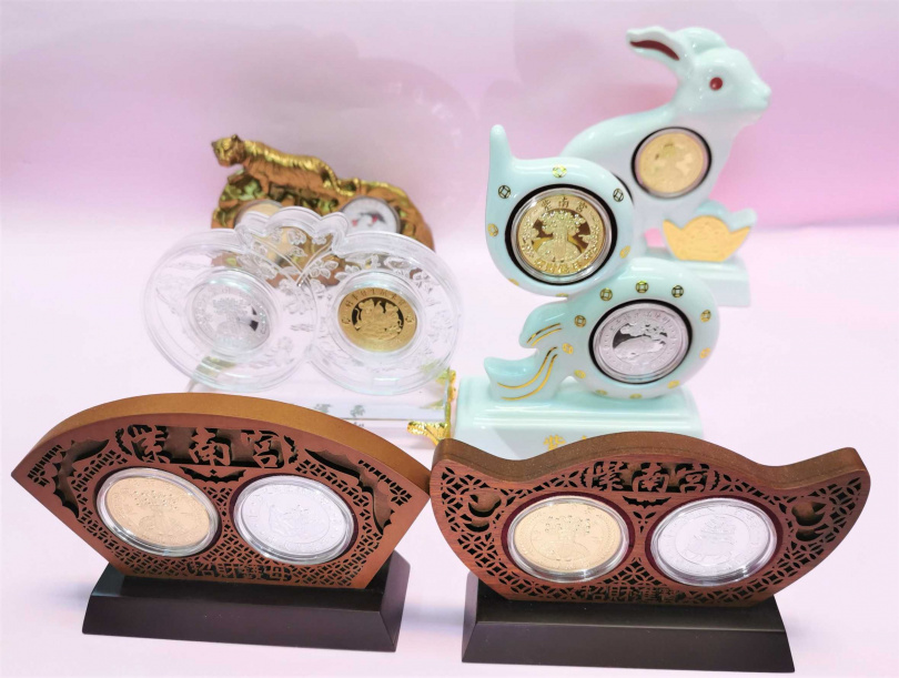 「舊錢母」12生肖越多越齊全，合起來的力量更大，12生肖齊全旺財化煞力量更大。（圖／楊登嵙提供）