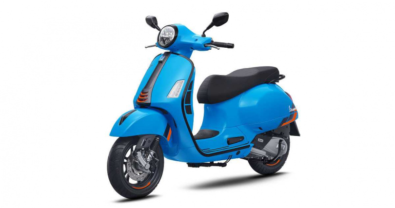 25年式Vespa GTS 300 Super Sport 主打新色「前蔚藍」 （圖／Vespa提供）。