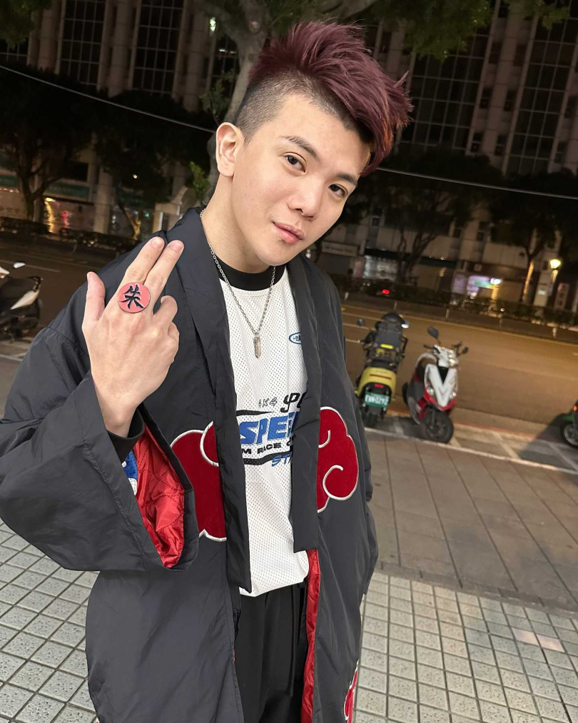自從開始拍影片後,孫生就爭議不斷。(圖/翻攝自孫生IG)
