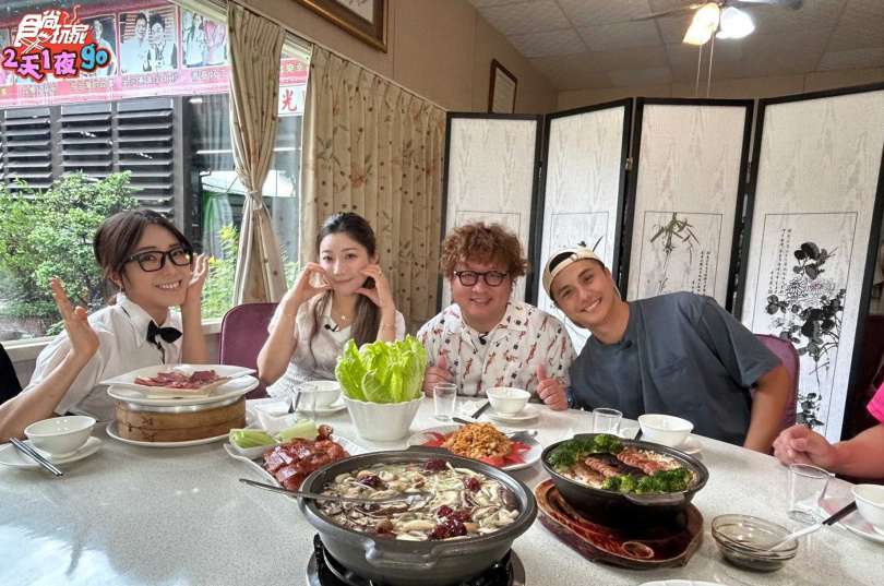 梁舒涵（左）、曾子余（右）替納豆、依依安排七夕行程。（圖／TVBS提供）