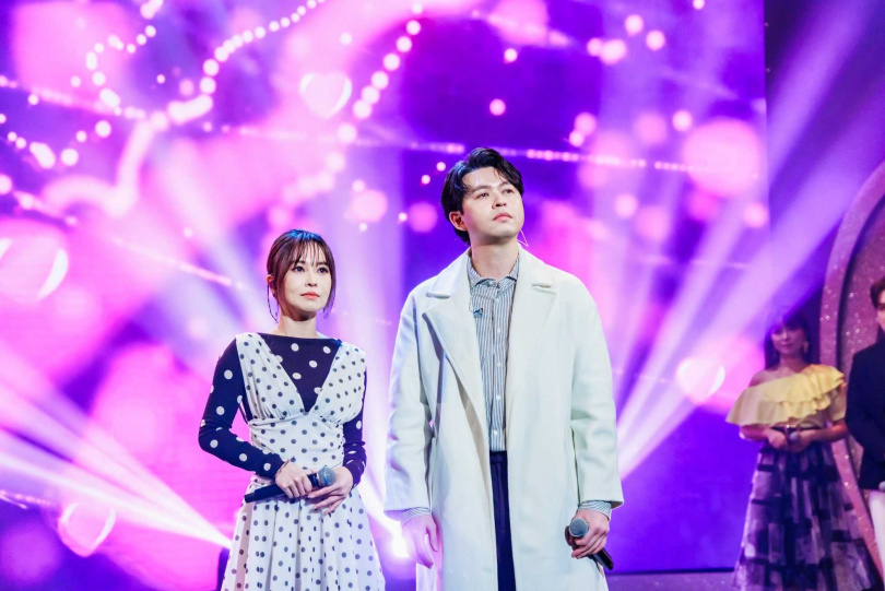 最受觀眾喜愛的CP對唱，杜忻恬、李子森詮釋〈愛你的心肝啥人知〉。（圖／中視提供）
