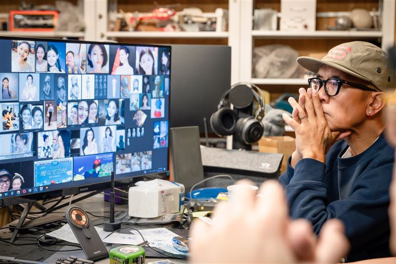 具俊曄製作大S雕像幕後過程催淚曝光。藝術總監李承道提到雕像的核心意義「因為愛情如死之堅強」，大S與具俊曄的愛情未曾消失，持續運轉著.......（圖／翻攝自李承道臉書）