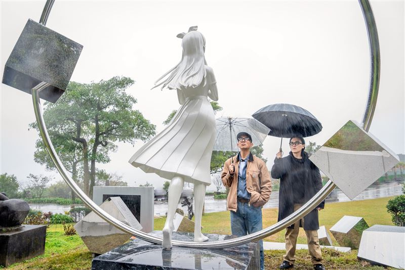 具俊曄製作大S雕像幕後過程催淚曝光。藝術總監李承道提到雕像的核心意義「因為愛情如死之堅強」，大S與具俊曄的愛情未曾消失，持續運轉著.......（圖／翻攝自李承道臉書）