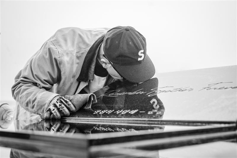 具俊曄製作大S雕像幕後過程催淚曝光。藝術總監李承道提到雕像的核心意義「因為愛情如死之堅強」，大S與具俊曄的愛情未曾消失，持續運轉著.......（圖／翻攝自李承道臉書）