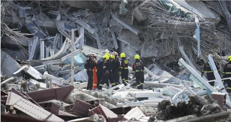 緬甸在28日下午連續發生兩次地震,分別為規模7.7、以及規模6.4,附近的泰國與中國雲南都感受到強烈搖晃,已知泰國有不少建築物損毀。(圖/達志/美聯社)