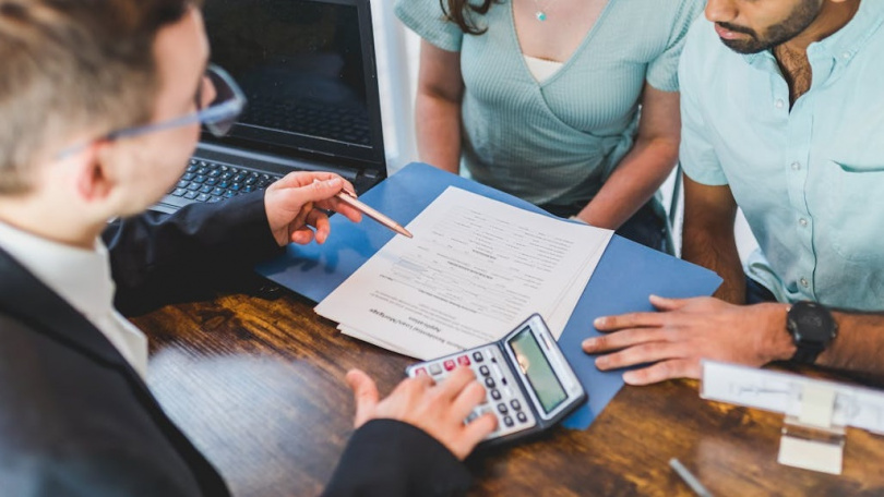   原PO表示自己成功下了斡旋金，也按照網路教的公式推算出屋主心中的底價。（示意圖／取自Pexels）  