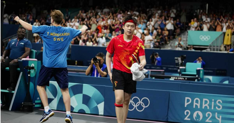 王楚欽在巴黎奧運男單步32強，外界猜想是他拿備拍上場。（圖／達志／美聯社）