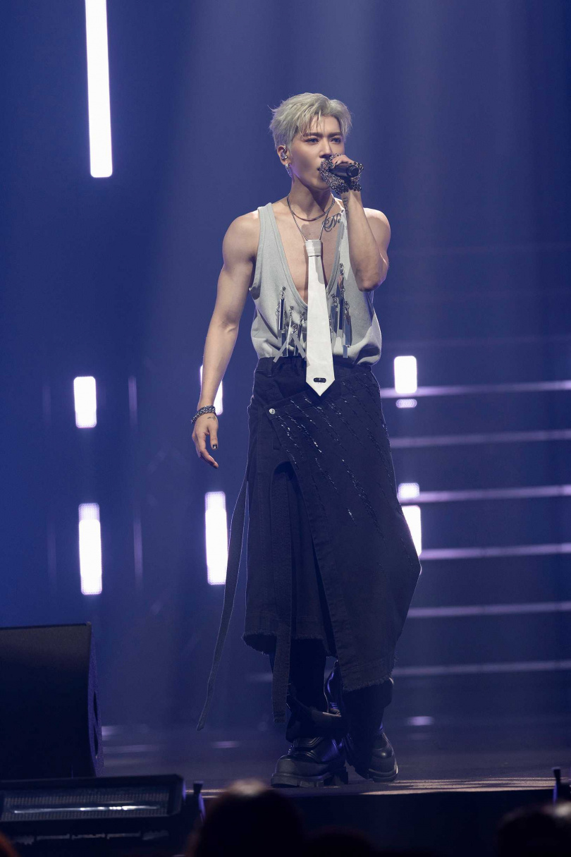 畢書盡推出演唱會Live專輯。(圖/索尼音樂提供)