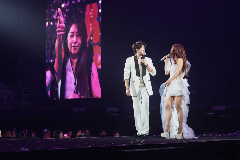 丁噹與阿弟的互動讓老婆Mei吃醋。(圖/相信音樂提供)