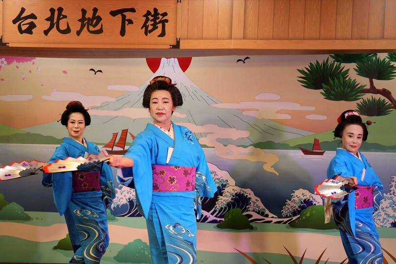 美麗日舞文化學苑2023年受邀於台北地下街「夏日納涼浴衣祭」公演。（圖／吳德亮攝影）