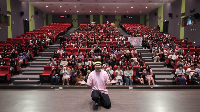 香蕉哥哥與大學生分享26年來工作的心路歷程。（圖／台北海大提供）