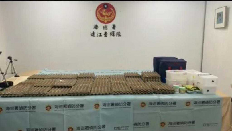 以張姓男子為首的11人偷渡集團,自2024年起走私瀕臨絕種的珍稀保育類鸚鵡受精蛋到大陸販售上千顆,被連江地檢署起訴。(圖/連江地檢署提供)