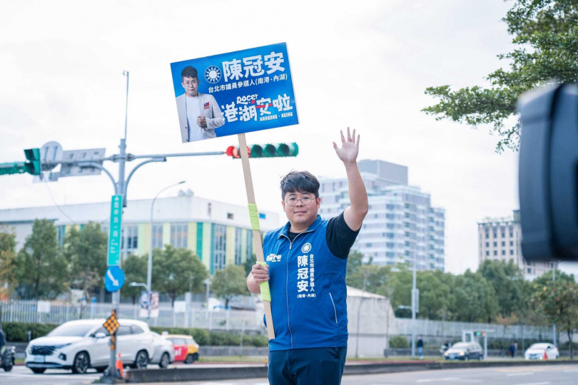 陳冠安分析，「英蘇」派系合作有效推升邱議瑩聲量，賴瑞隆若不加強攻勢恐遭邊緣化。（圖／陳冠安臉書）