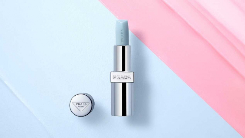 PRADA BEAUTY經典潤唇膏/1,550元。（圖／品牌提供）