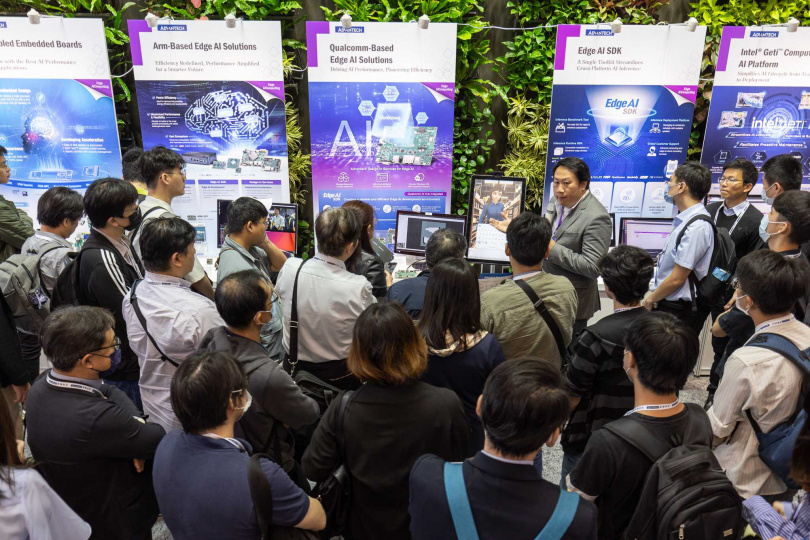 研華的邊緣運算平台持續創新開發Edge AI加速模組、Edge AI產業應用系統、Edge AI大型語言訓練系統及Edge AI伺服器等產品。(圖/翻攝自研華科技臉書)