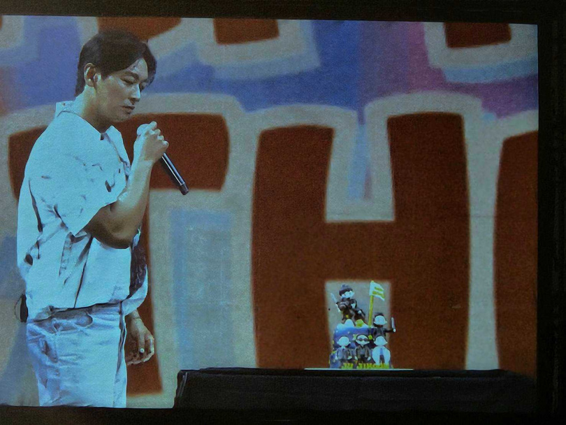 粉絲準備了生日蛋糕，朱智勛相當感動。（圖／讀者提供）