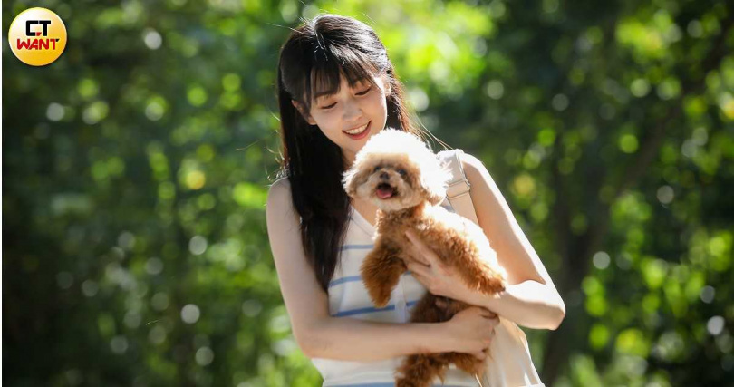 瑭鈺表示小虎曾看到某任男友就皮皮挫還發高燒。（圖／侯世駿攝）