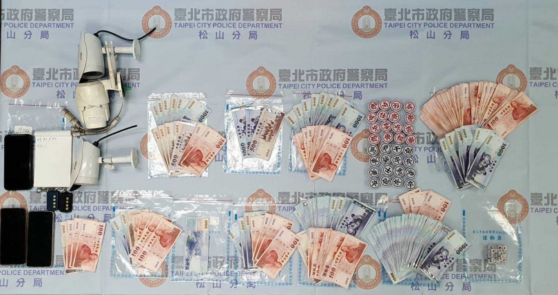 現場查扣物品。（圖／翻攝畫面）