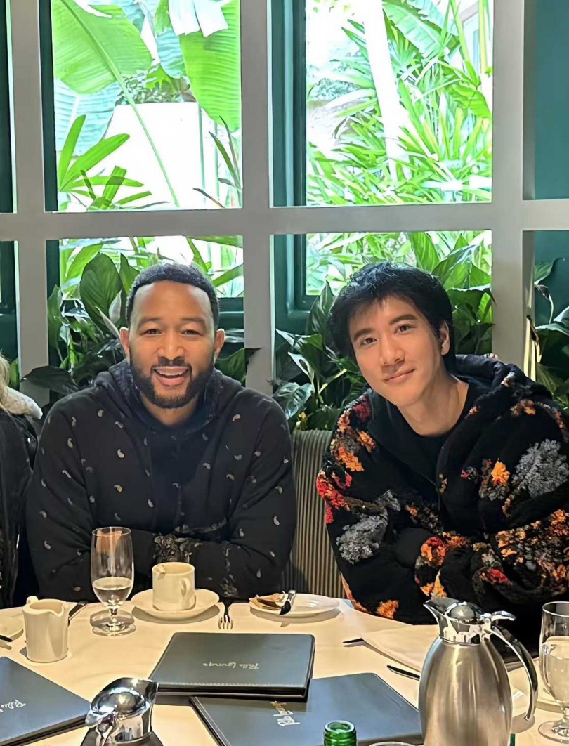 2025年王力宏（右）與John Legend（左）都將展開巡演。（圖／西東音樂提供）