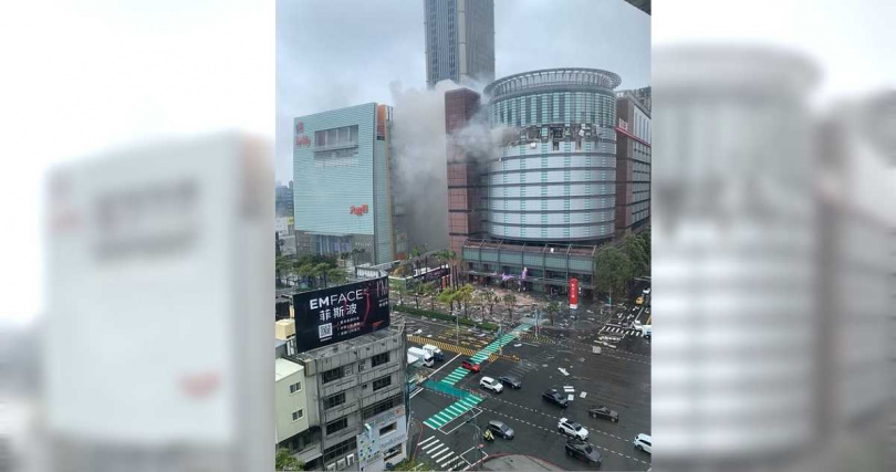 台中新光三越館發生氣爆事件,目前已知有2死還有多人受傷。(圖/Facebook/台中市西屯區大小事社團)