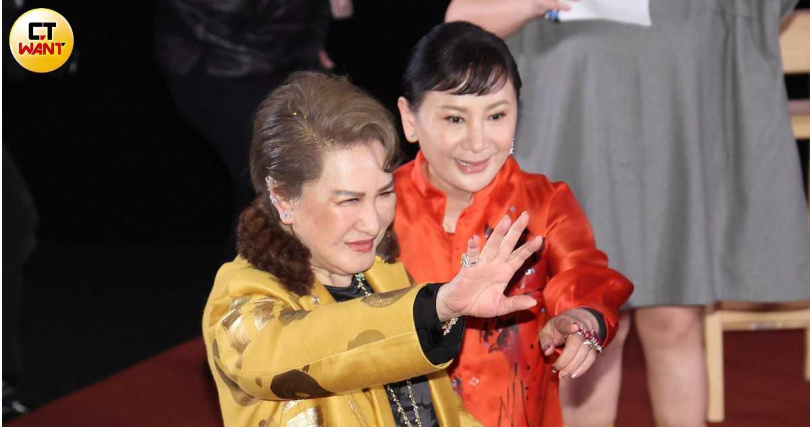 楊麗花看到滿場粉絲忍不住紅了眼眶。（圖／林士傑攝）