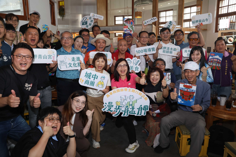 1935年創立至今至今的新富町市場，空間中有著滿滿的歷史情懷，特殊的橢圓形設計，非常適合拍大合照。（圖／萬華街區發展協會提供）