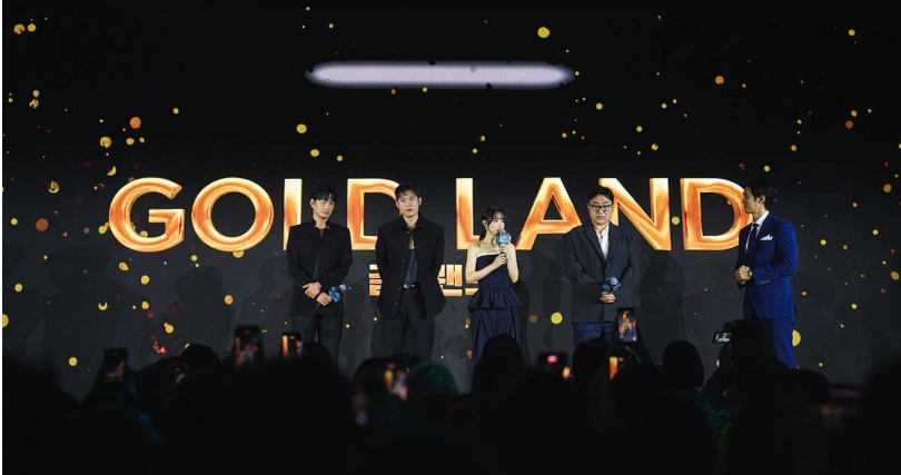 李賢旭(左起)、金聖喆、朴寶英、金星勳導演現身2025年Disney+原創內容發布會。(圖/Disney+提供)