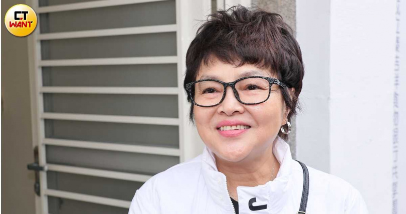 台灣優質生命協會秘書長紀寶如透露，凌峰去年自泰國移居到日本，才剛生活4個月就二度中風。（圖／楊澍攝）