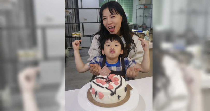 丁噹照顧豬寶半小時一度招架不住。（圖／相信音樂提供）